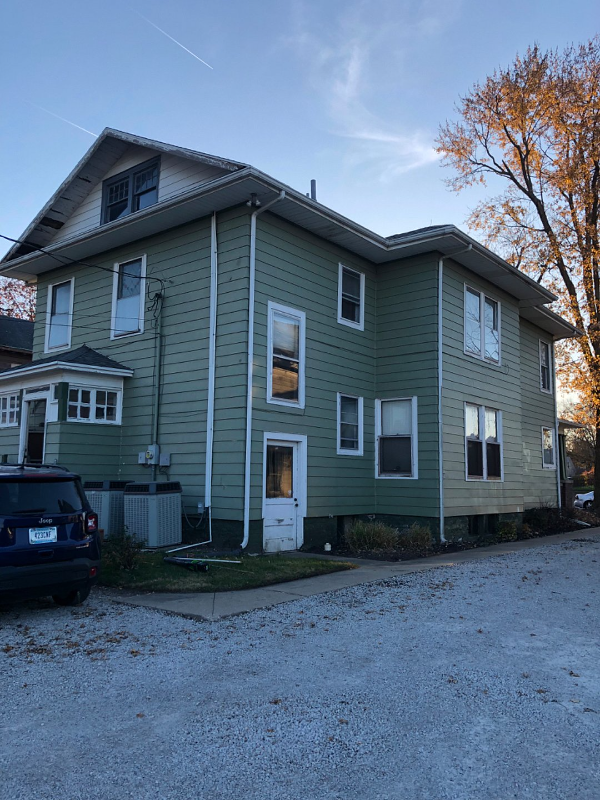 419 N Gilbert St - Photo 2 of 15