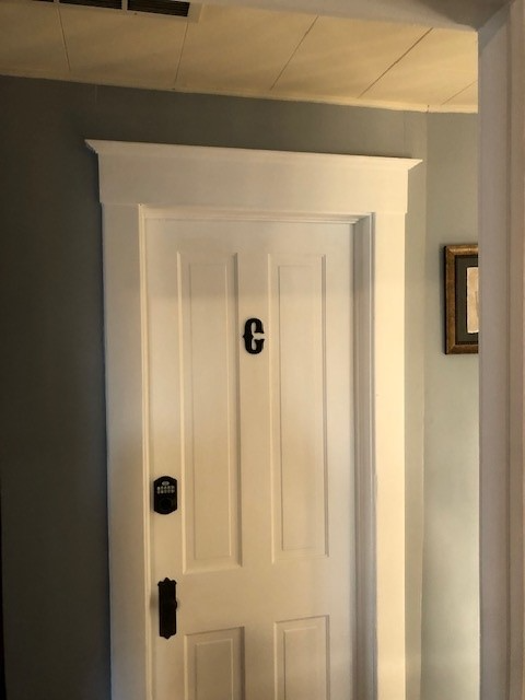 419 N Gilbert St - Photo 4 of 15