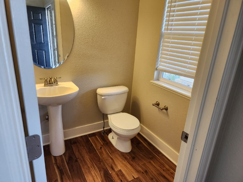 2213 Shady Aspen Dr - Photo 4 of 17