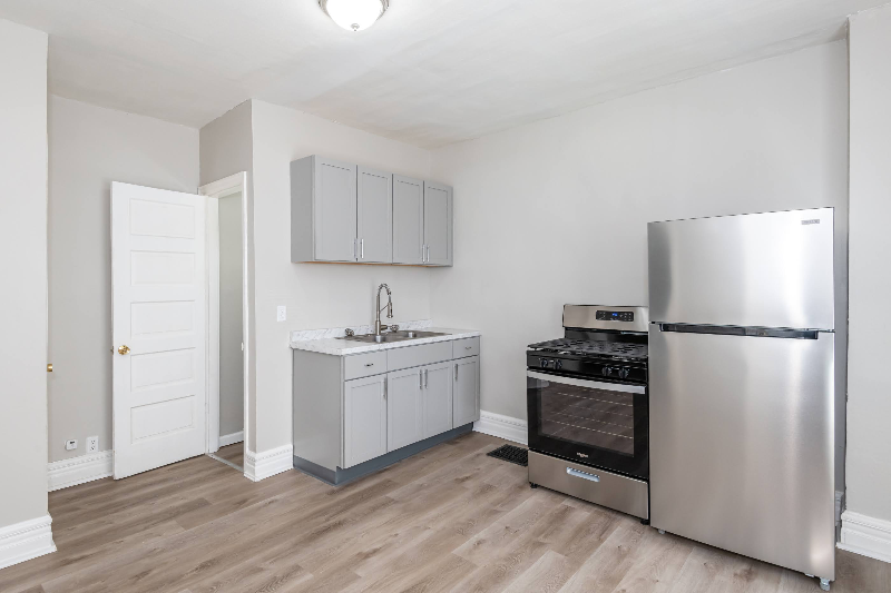 115 E Foraker St #1 - Photo 2 of 14