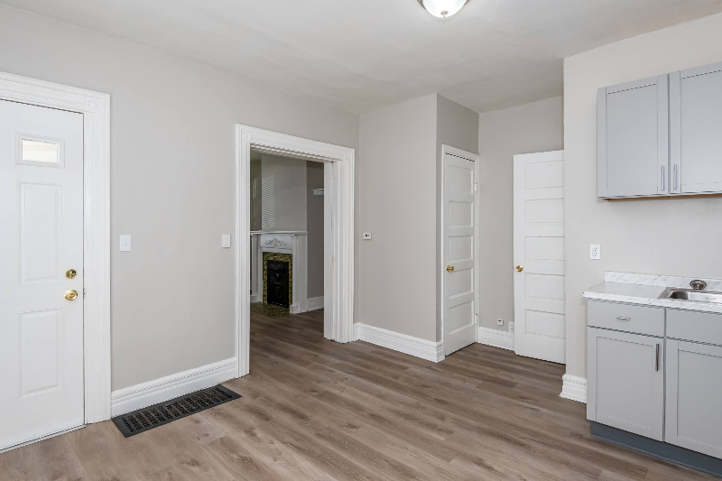 115 E Foraker St #1 - Photo 5 of 14