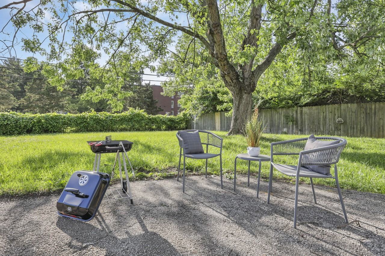 1405 Coburg Rd #NA - Photo 3 of 50