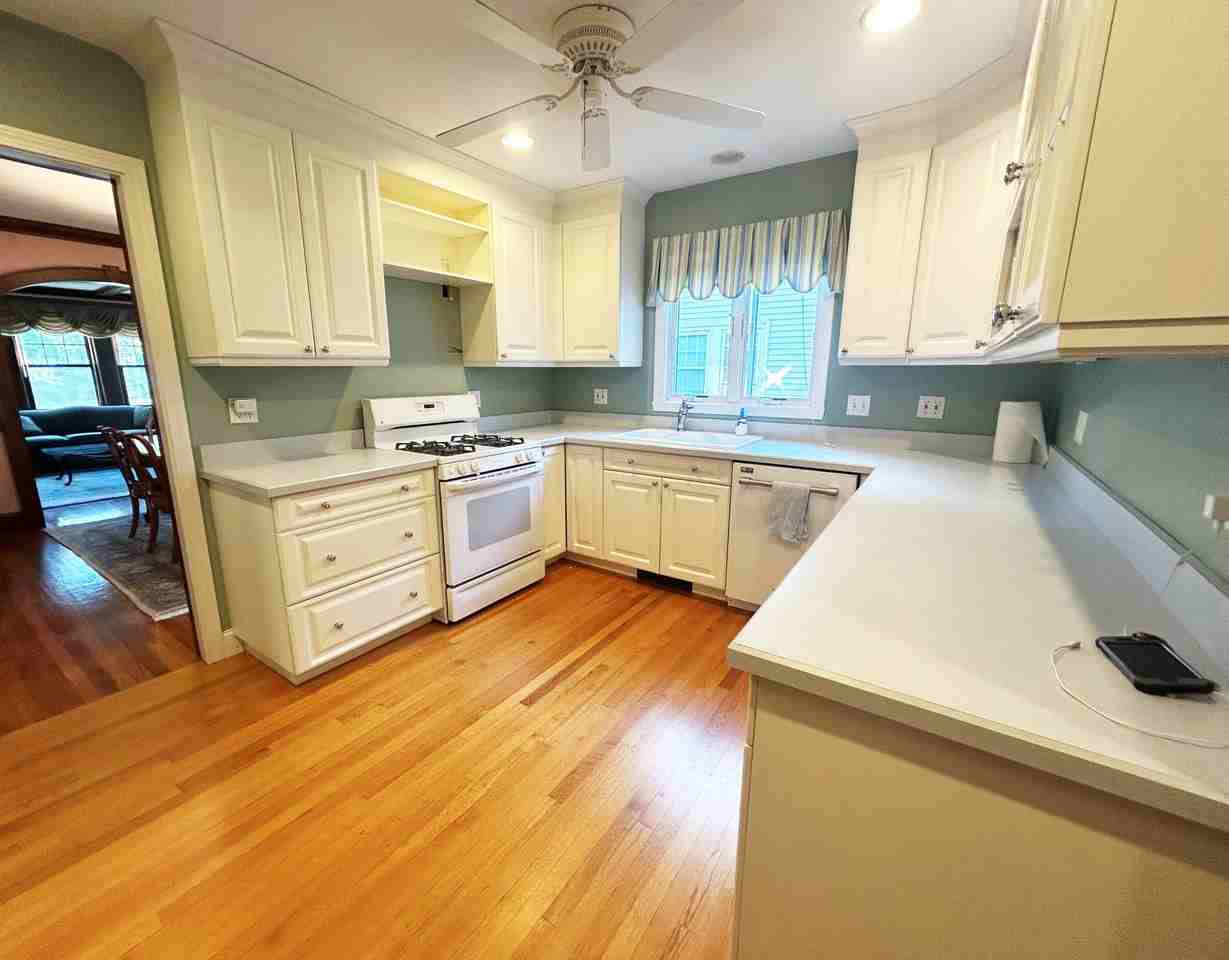 30 Sanborn Ave #1 - Photo 3 of 15