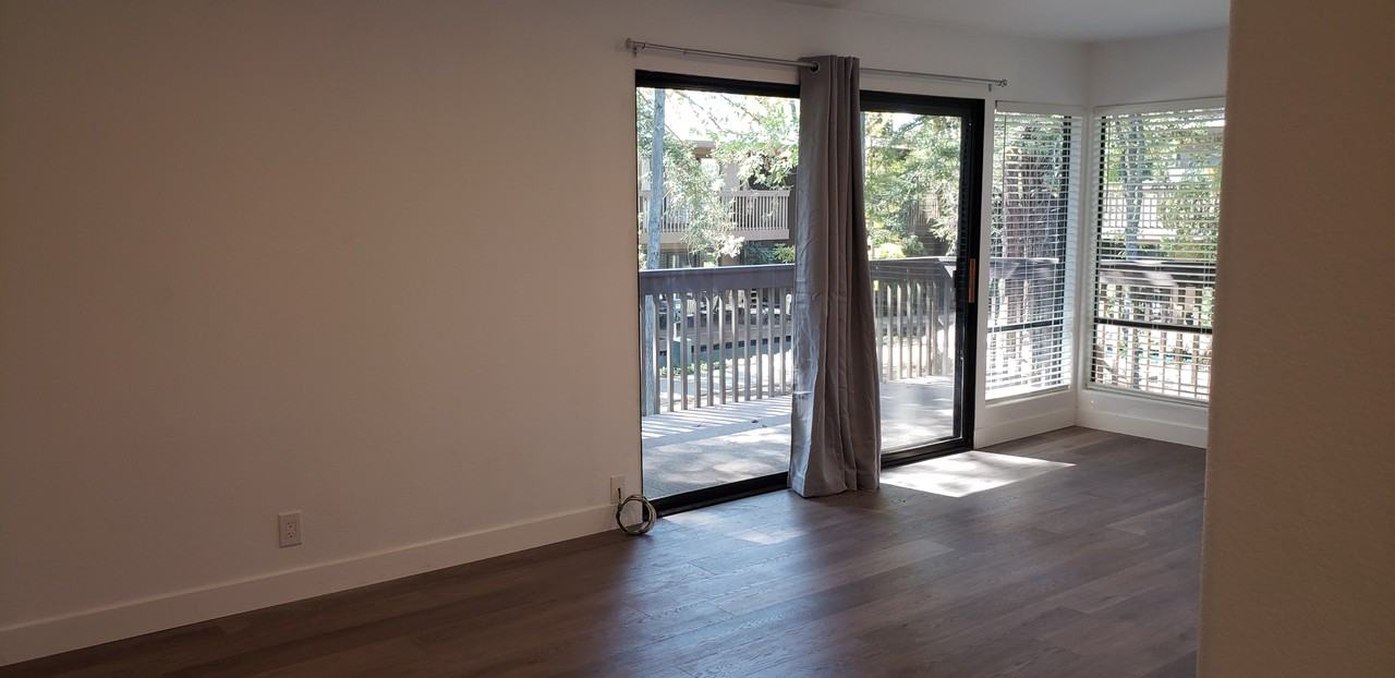 2432 Larkspur Ln #284 - Photo 4 of 39