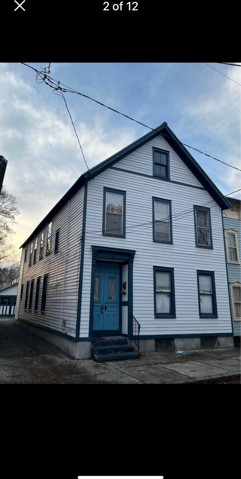 25 North St #2ndFL - Photo 2 of 11