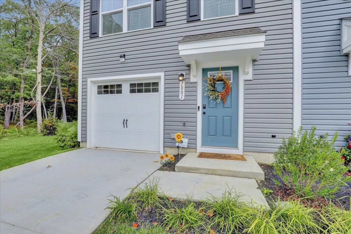 1001 Cyprus Ct #NA - Photo 2 of 23