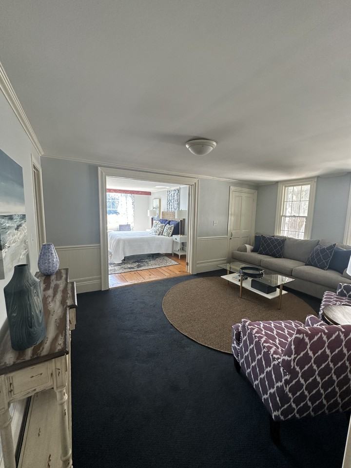 452 Main St #B - Photo 3 of 26