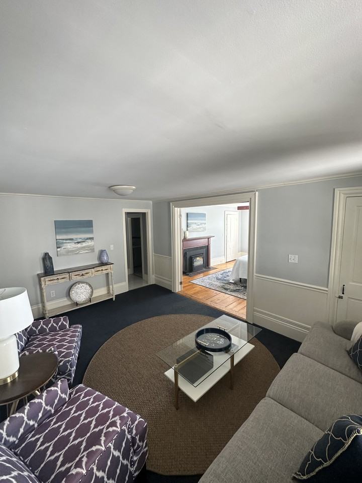 452 Main St #B - Photo 5 of 26