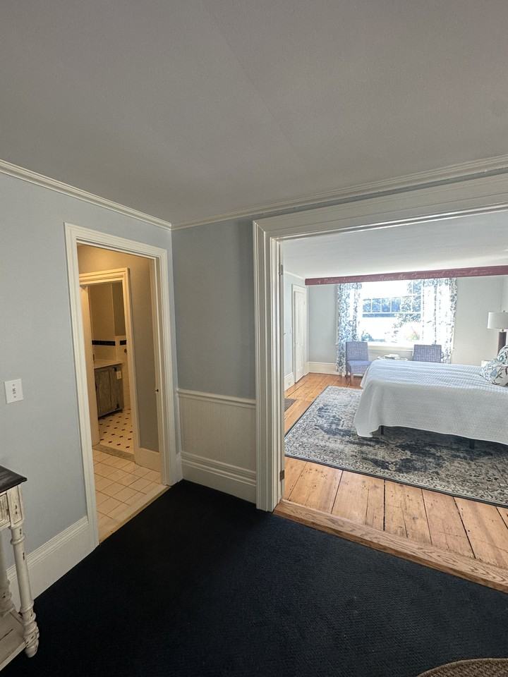 452 Main St #B - Photo 6 of 26