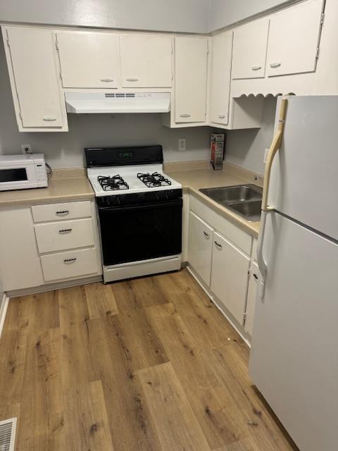 S Keystone Ave - Photo 3 of 5