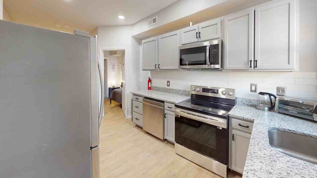 Ashland Ave - Photo 4 of 17