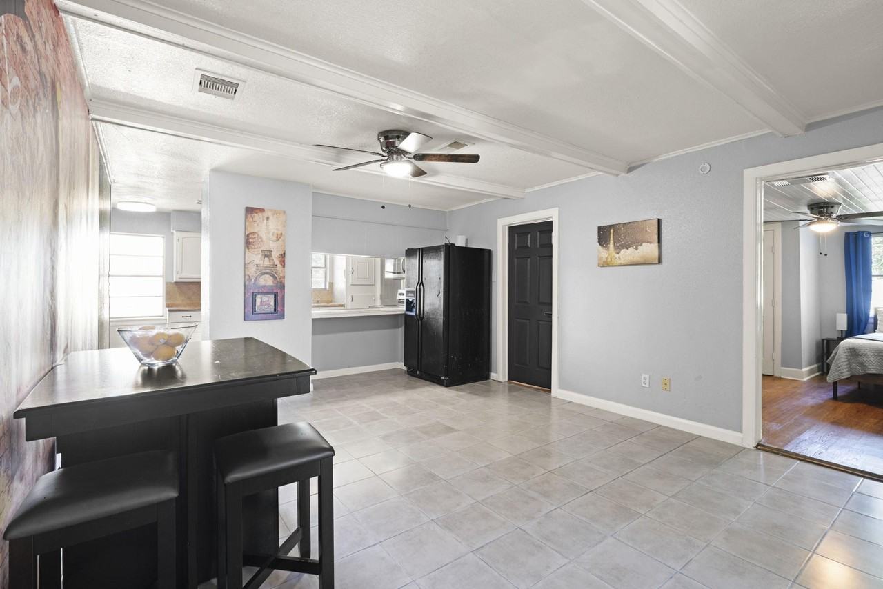 Greylog Dr - Photo 6 of 20