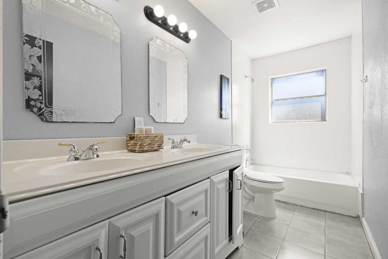 Greylog Dr - Photo 7 of 20