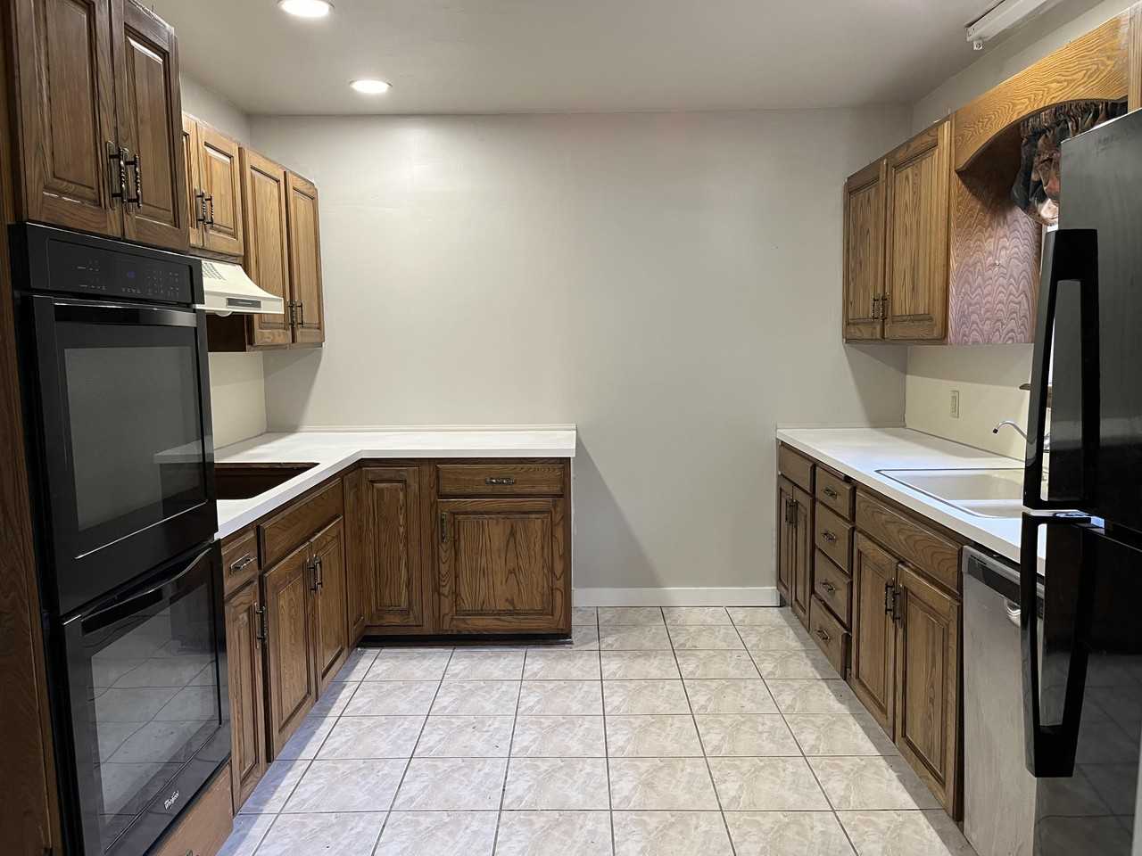 W Fulton St - Photo 2 of 15