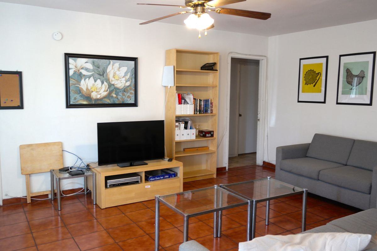 10420 Buford Ave - Photo 6 of 16