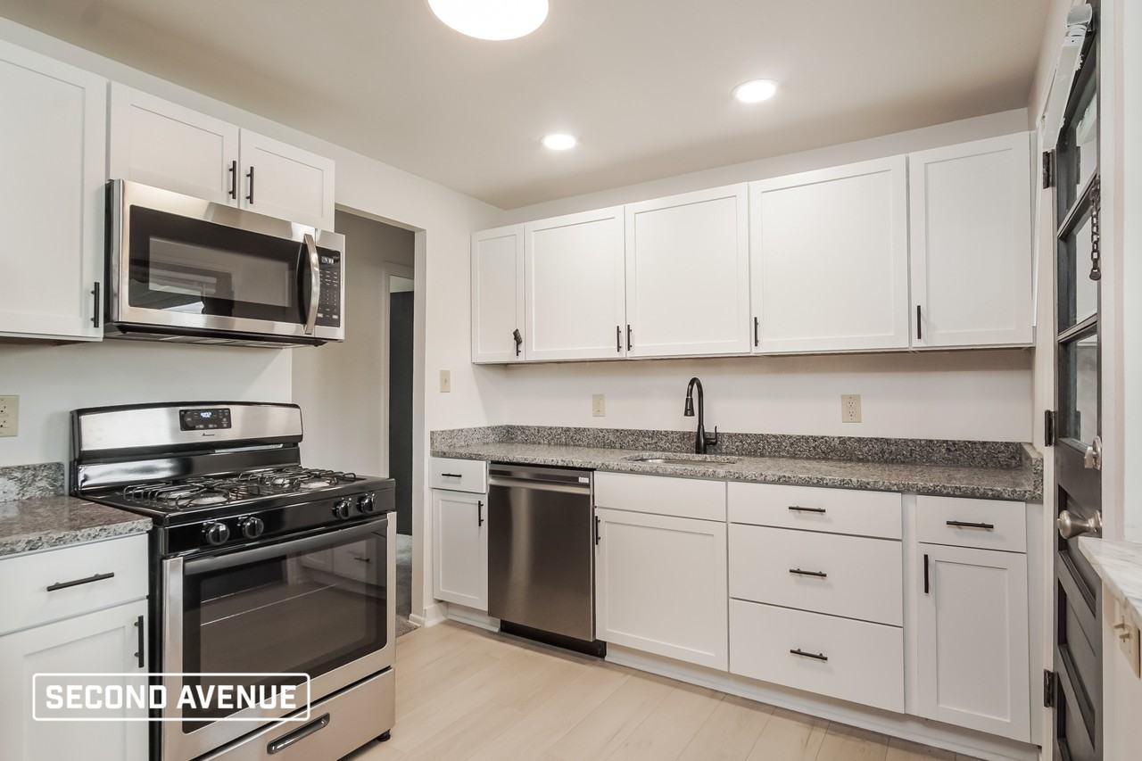 716 Bittersweet Rd - Photo 2 of 19