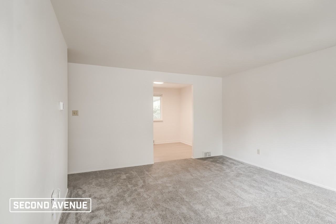 716 Bittersweet Rd - Photo 7 of 19