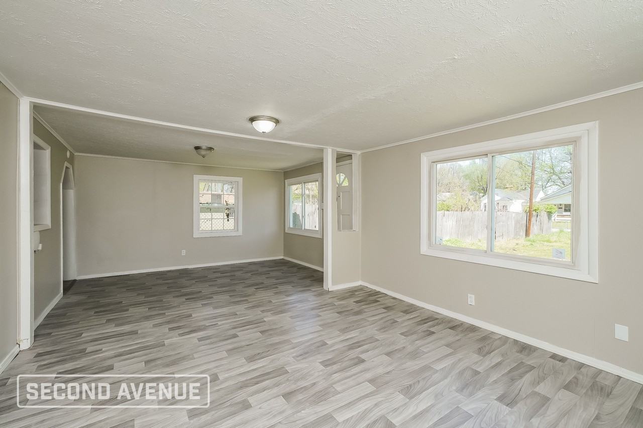 920 Euclid Ave - Photo 4 of 20