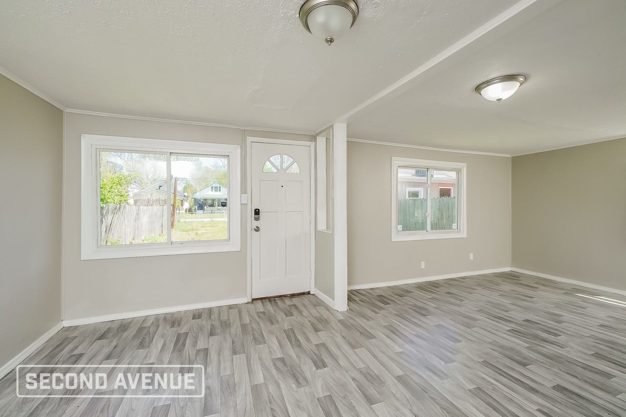 920 Euclid Ave - Photo 6 of 20