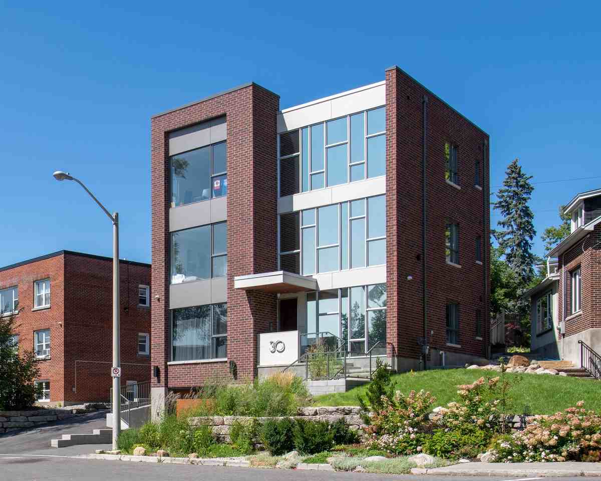 30 Chapleau Ave #1 - Photo 2 of 2