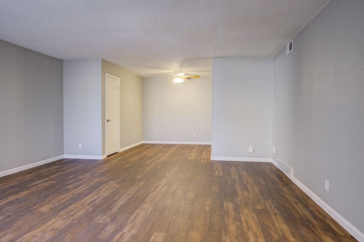 Wornall Place Apartments & Townhomes - Photo 7 of 40