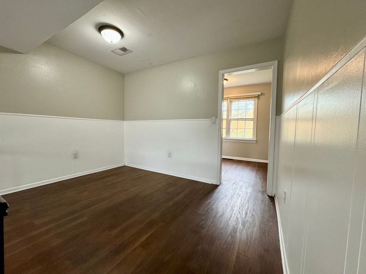 802 Cambridge Rd - Photo 4 of 20