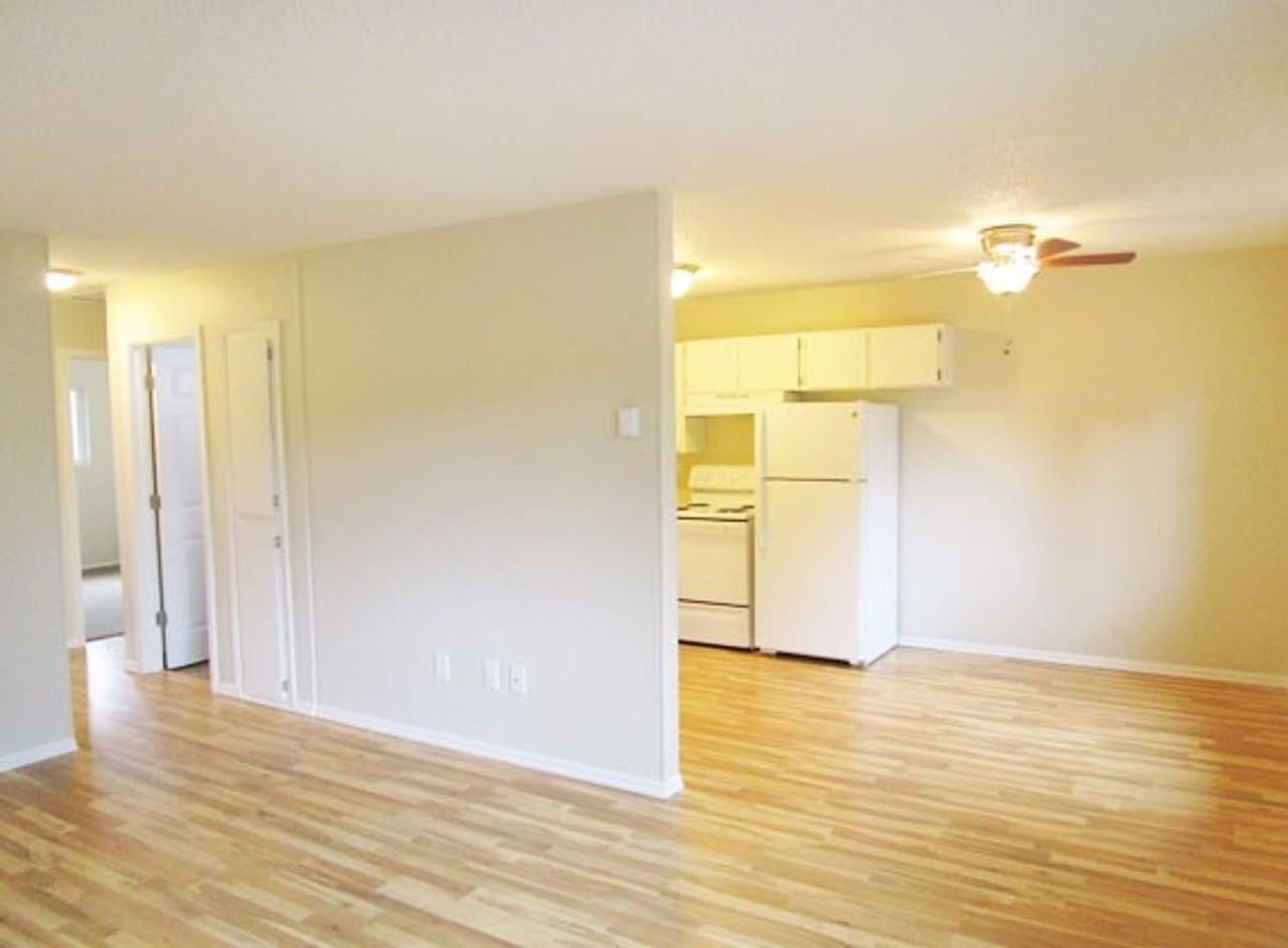 1567 Se Stark St - Photo 2 of 10