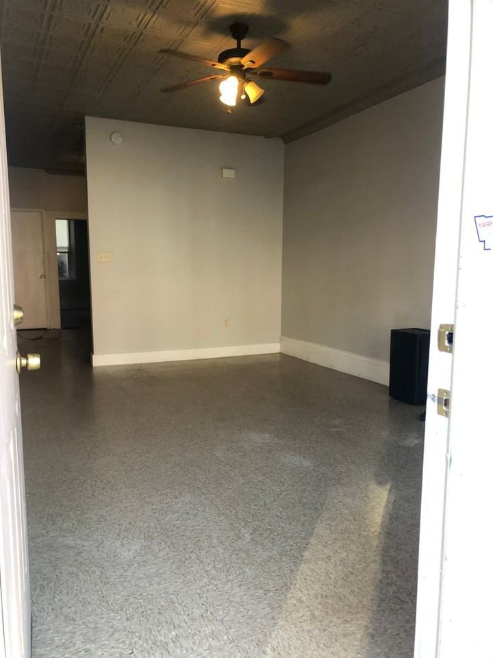 344 S Queen St. - Photo 2 of 8