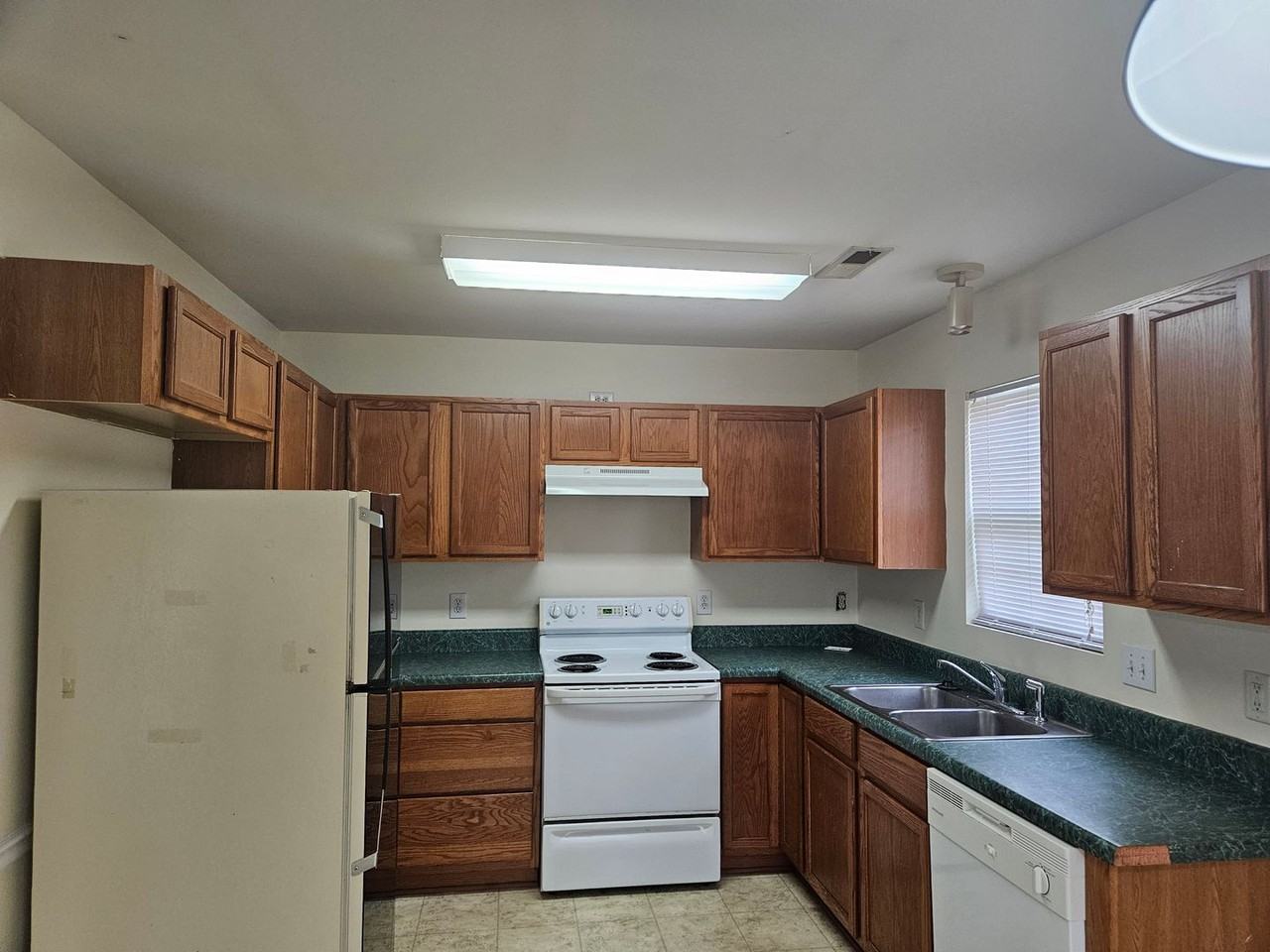 1474 Bromwich Dr - Photo 6 of 20