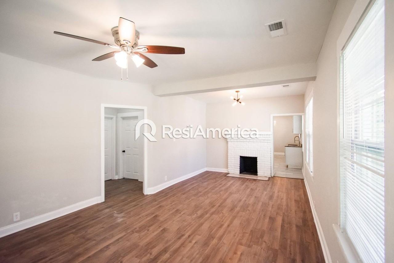 1640 Glenview Ave - Photo 4 of 17