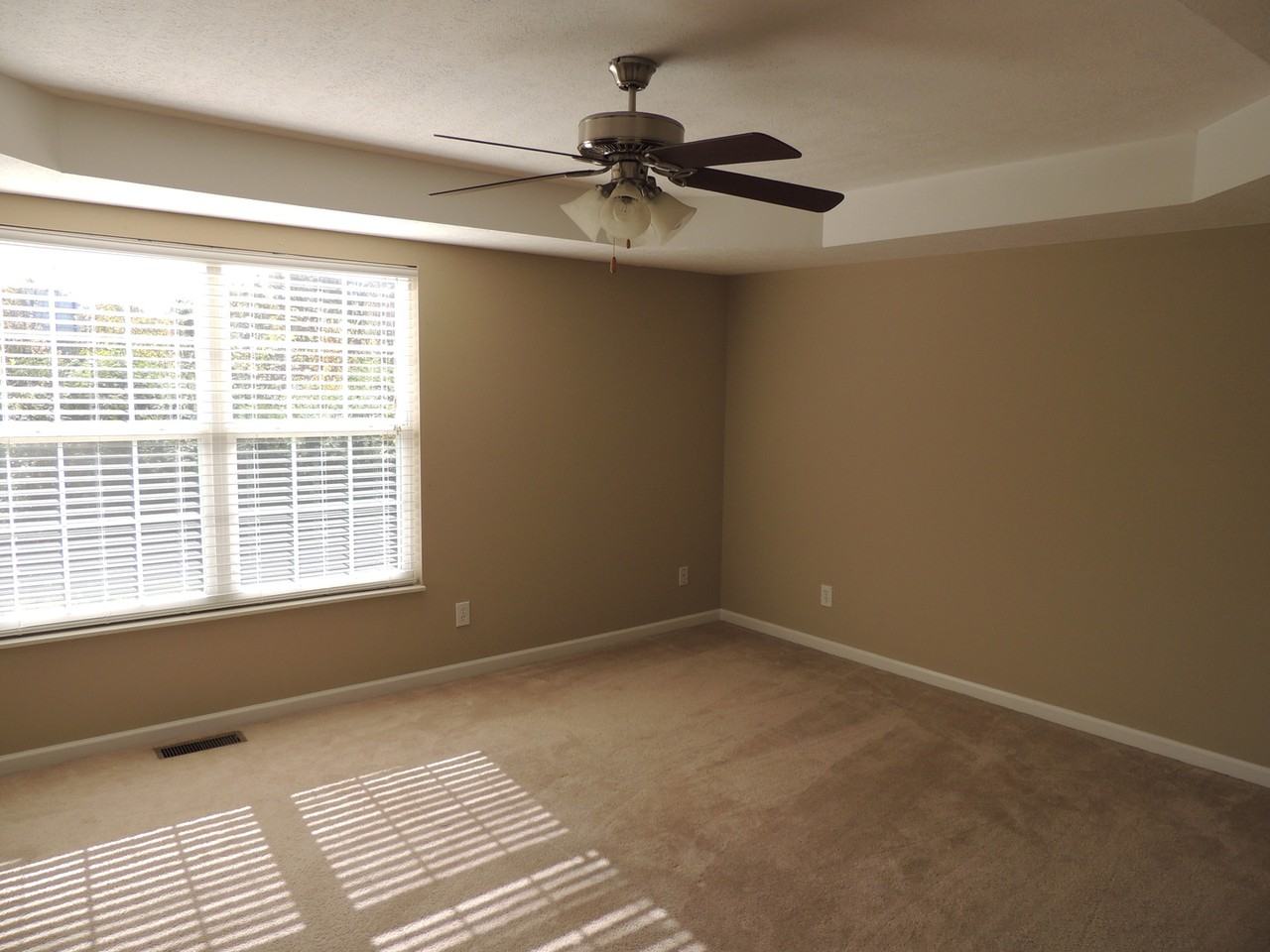 7205 Long Shot Lane - Photo 5 of 10