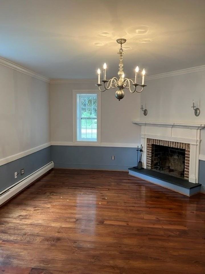 704 Kings Grant Rd - Photo 5 of 37