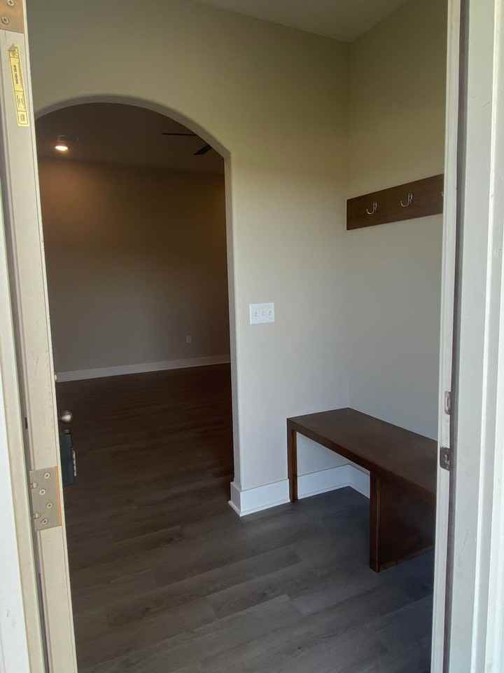 4610 S Kessler Cir - Photo 3 of 23