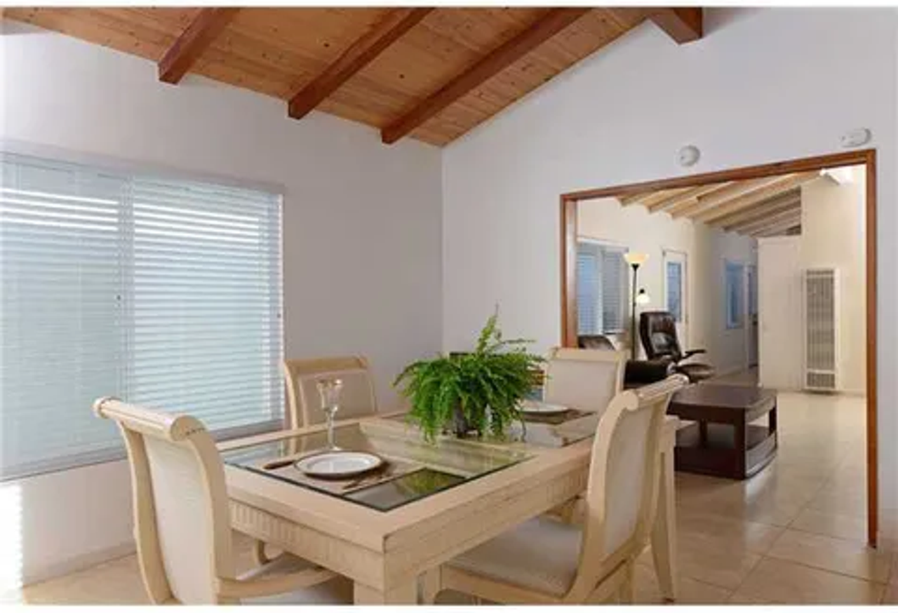 1249 Torrey Pines Rd - Photo 4 of 26