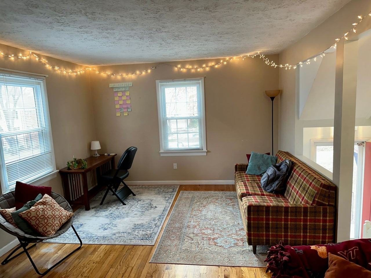 131 Huntington Ln - Photo 2 of 19
