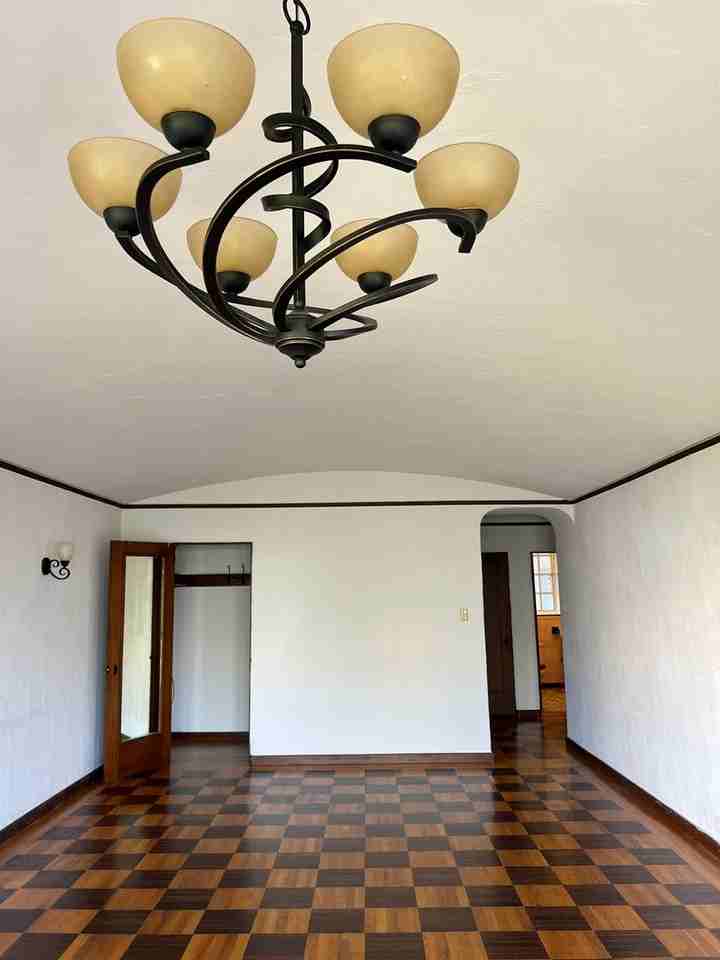 M117 - Photo 3 of 11