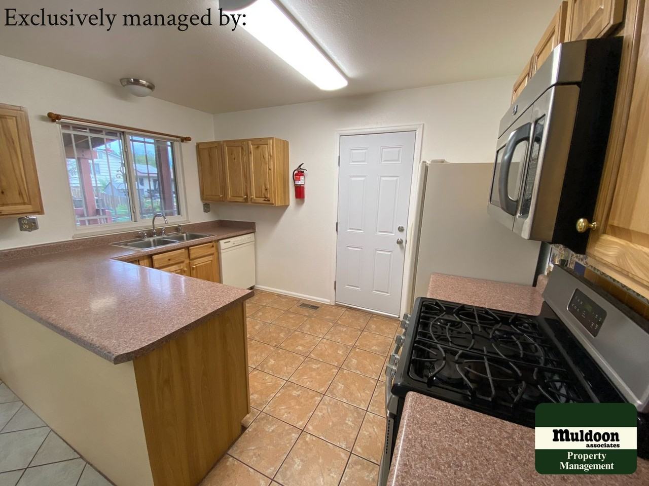 4650 Bailey Dr - Photo 5 of 13