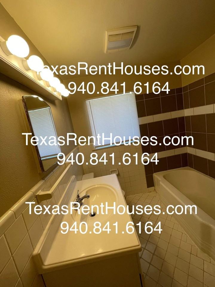 4705 Florist St - Photo 7 of 11