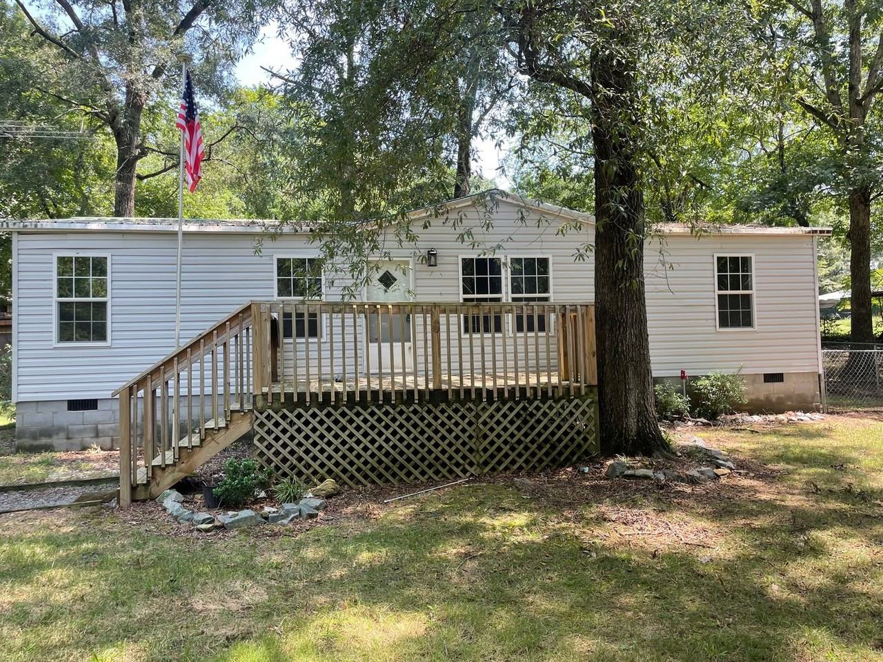 200 Hillcrest Rd - Photo 2 of 21