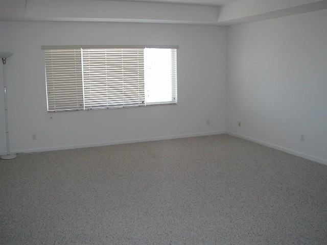 1263 Rosegate Blvd - Photo 2 of 9