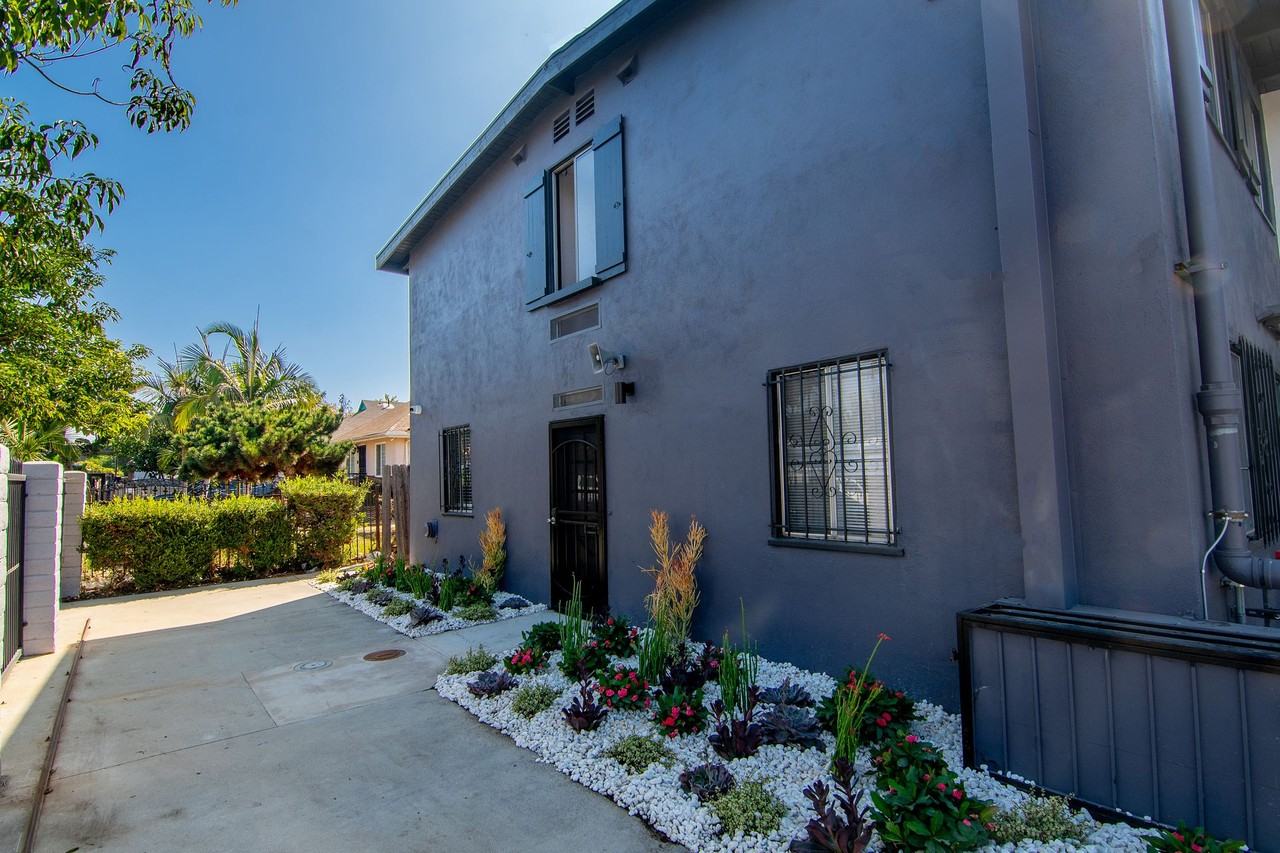 Casas On Cordova Street Apartments - Photo 4 of 50