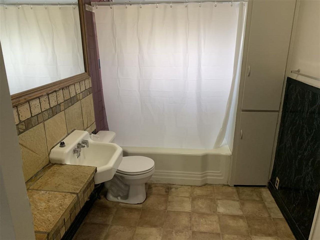 410 W 8th Ave - Photo 6 of 9