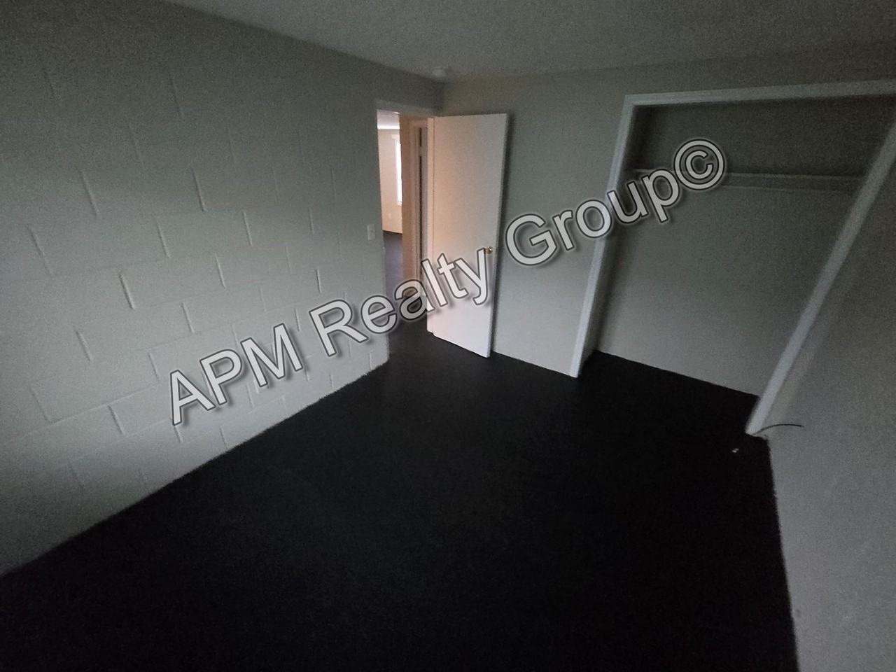 3033 Howell Ct Apt A - Photo 4 of 8