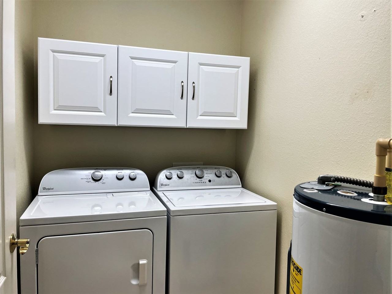 980 Cooper St #402 - Photo 3 of 30