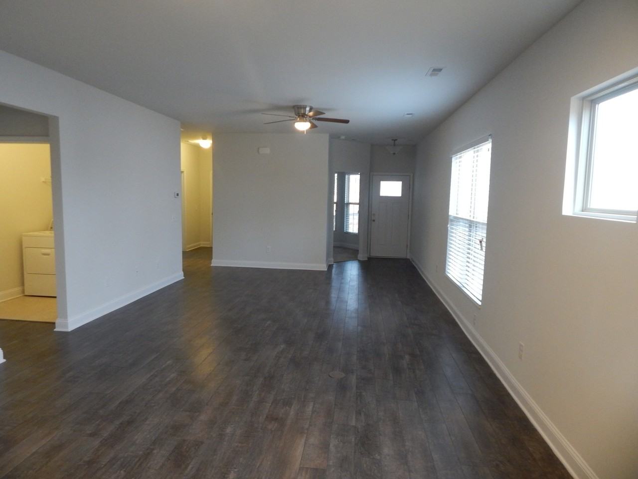 533 Lyrebird Ave - Photo 2 of 26