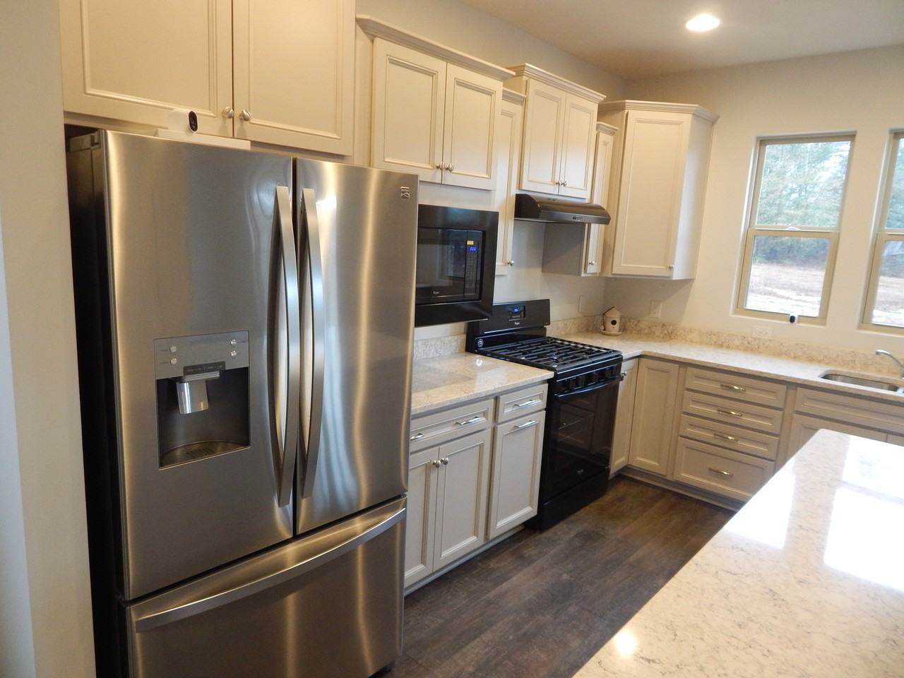 533 Lyrebird Ave - Photo 4 of 26