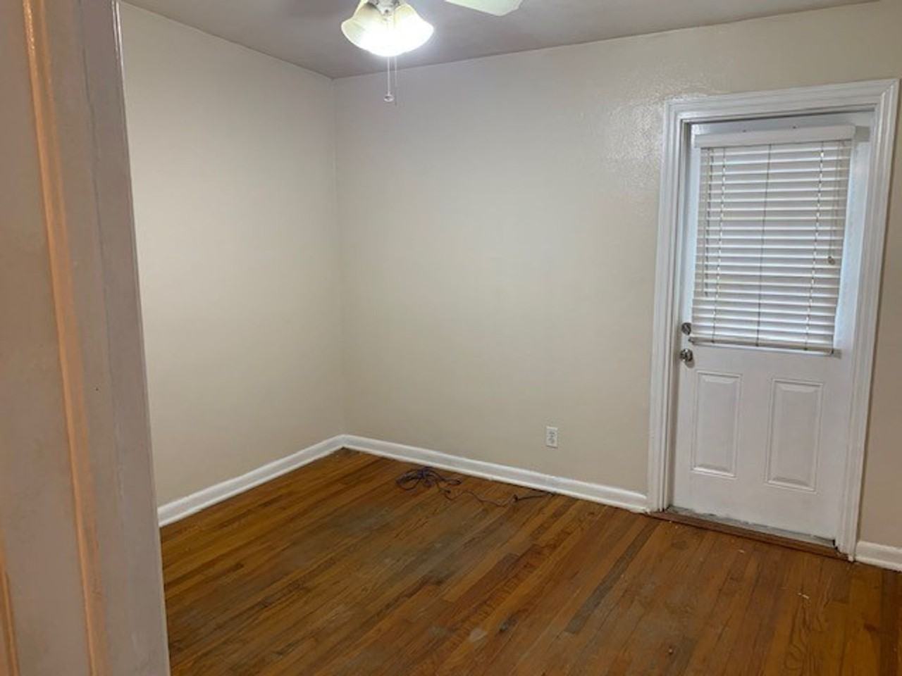604 Kyle St - Photo 4 of 7