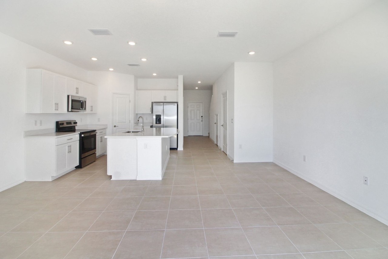 5671 Archipelago St - Photo 7 of 26