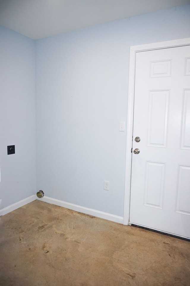 202 NE 2nd St - Photo 3 of 9