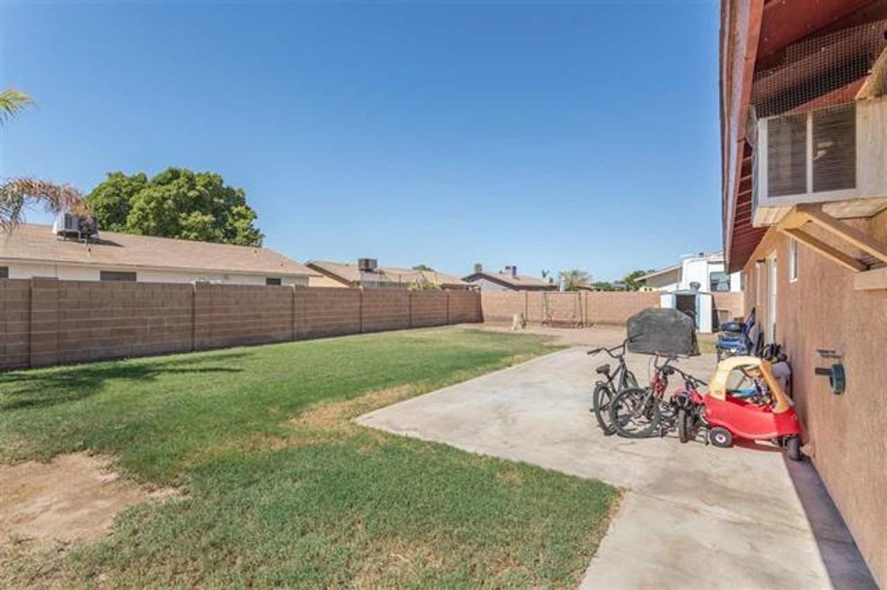 4627 W 17th St - Photo 3 of 21